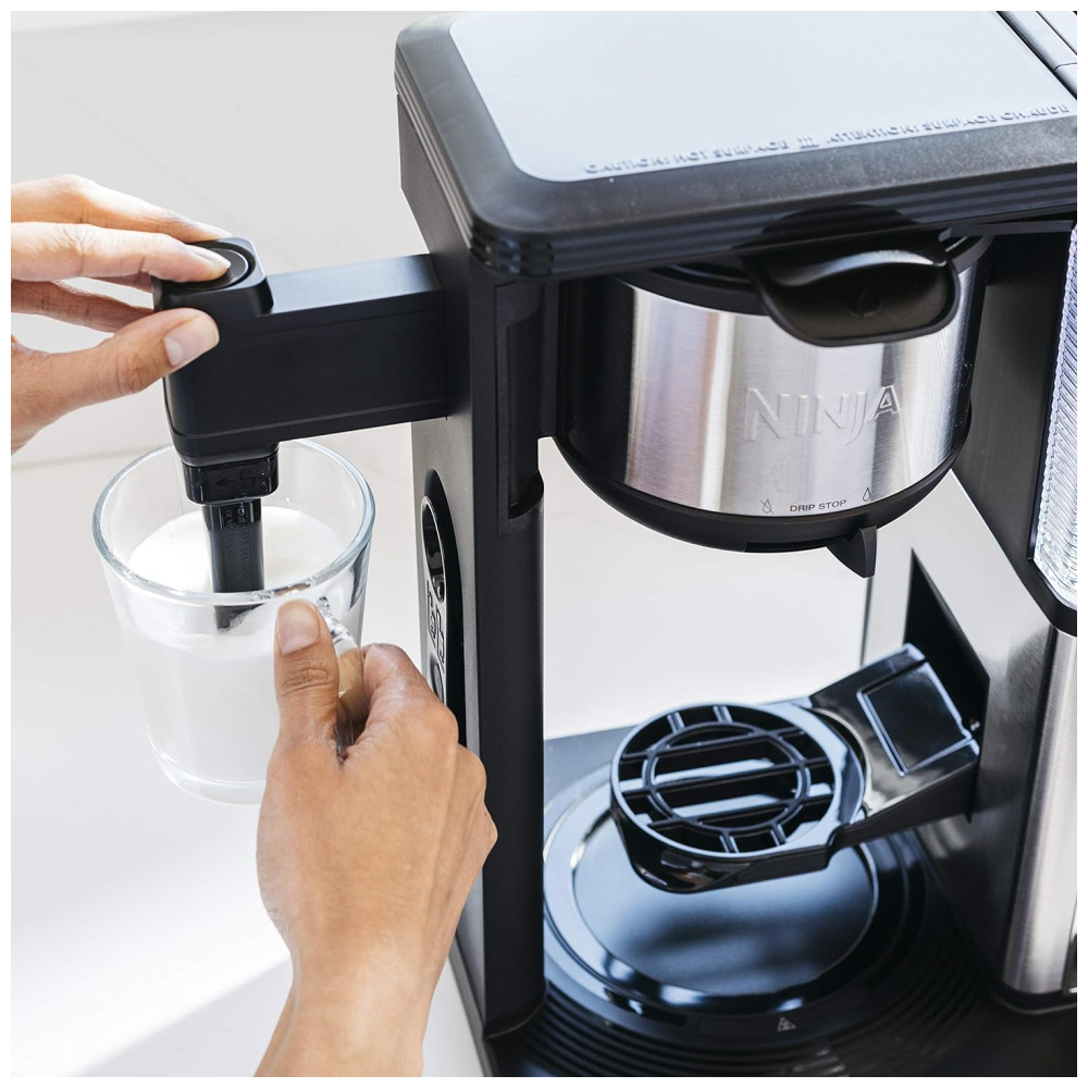 Cafeteira Elétrica Programável Especial, com Jarra de Vidro de 50 Oz, Acabamento e Aço Inoxidável, NINJA CM401, Preto