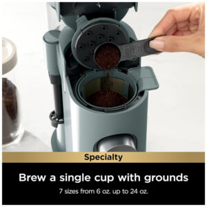 Cafeteira Programável 4 em 1 para Capsulas ou Café Moído, Frio ou Quente com Batetor de Leite, 110V Ninja PB051SG, Verde