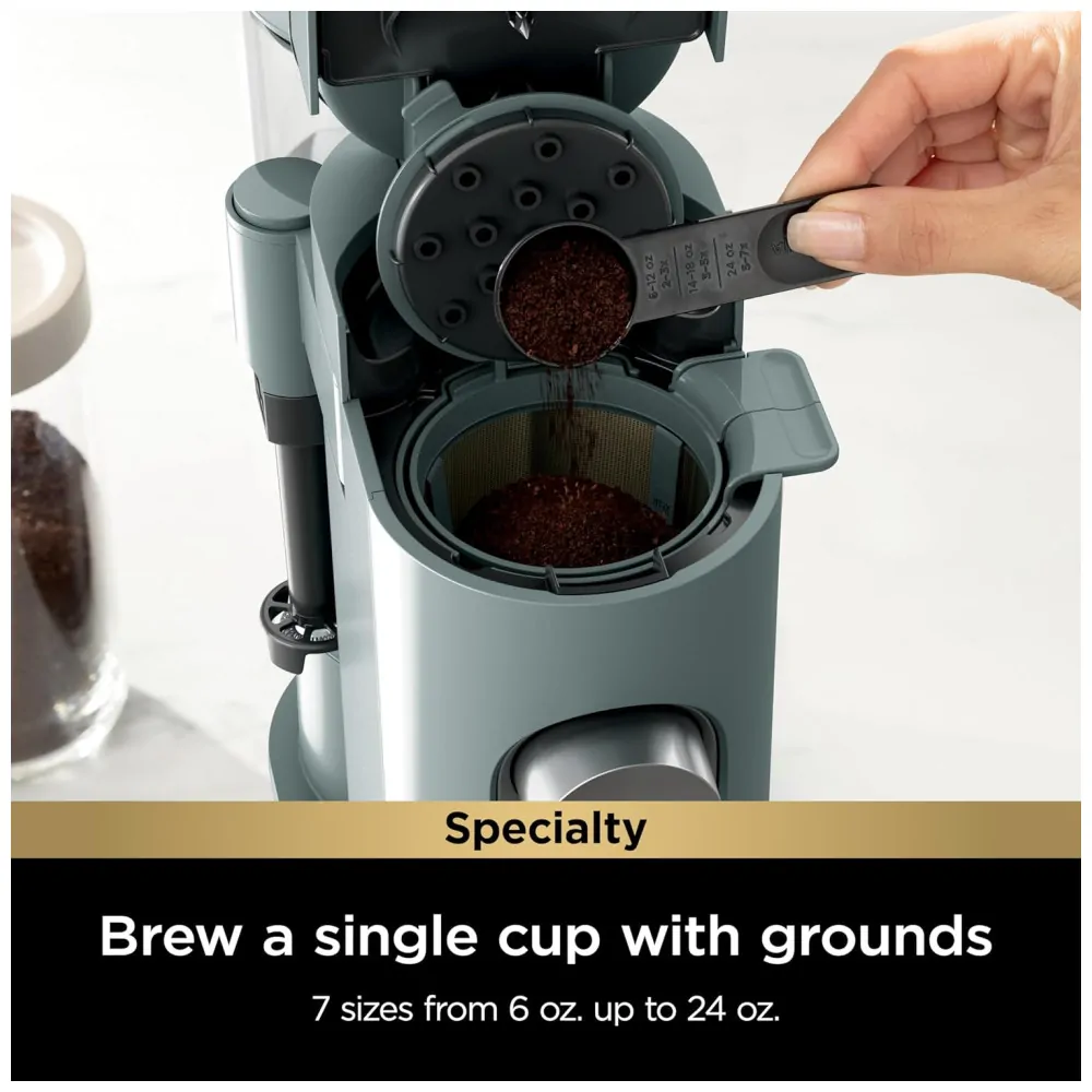 Cafeteira Programável 4 em 1 para Capsulas ou Café Moído, Frio ou Quente com Batetor de Leite, 110V Ninja PB051SG, Verde
