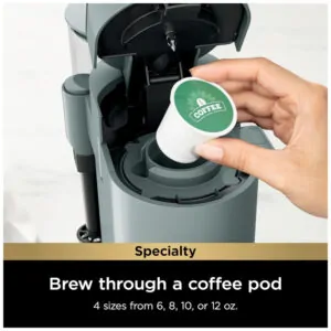 Cafeteira Programável 4 em 1 para Capsulas ou Café Moído, Frio ou Quente com Batetor de Leite, 110V Ninja PB051SG, Verde