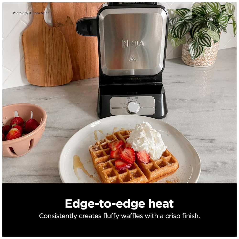 Máquina de Waffle com 5 Configurações de Tonalidade, 1000W, 110v, NINJA BW1001, Prateado