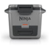 ectqyspln5vc0b_0.jpg - Cooler Térmico Portátil 28L com Gaveta em Zona Seca, Premium Mantém o Gelo por Dias, Ninja FrostVault FB131WH, Cinza Ardósia