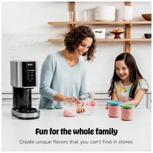 Máquina de sorvete Ninja CREAMi prata 7 programas 800 W 120V modelo NC301 Bundle
