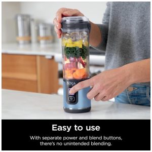 Liquidificador Portátil Ninja Blast, Sem Fio, Recipiente 600ml, Tampa Antivazamento com Alça, Azul Metálico, BC151BM, 7.4V
