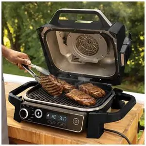 Ninja OG705CO Churrasqueira e Defumador Woodfire 7 em 1 com Sabor Autêntico de Lenha, Preto