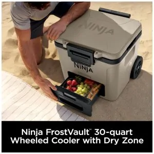 Caixa Térmica com Rodas Ninja FrostVault 28 L Bege Gaveta Dry Zone Isolada