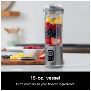 Liquidificador Portátil Ninja Blast Cinza com 2 Copos 530 ml Tampa Antivazamento USB C Sem Fio 7,4V