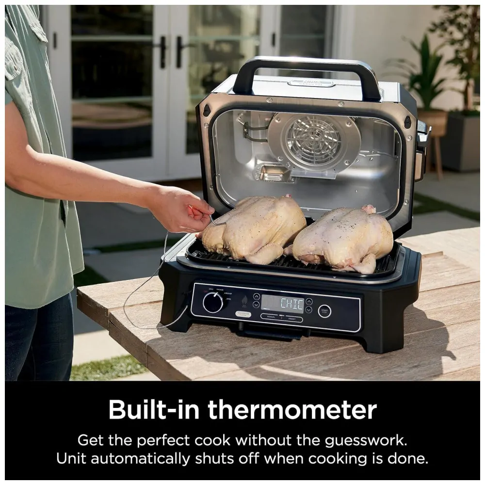 Ninja Woodfire Pro XL Grill e Defumador 4 em 1, Termômetro Integrado, Elétrico e Portátil Azul Marinho